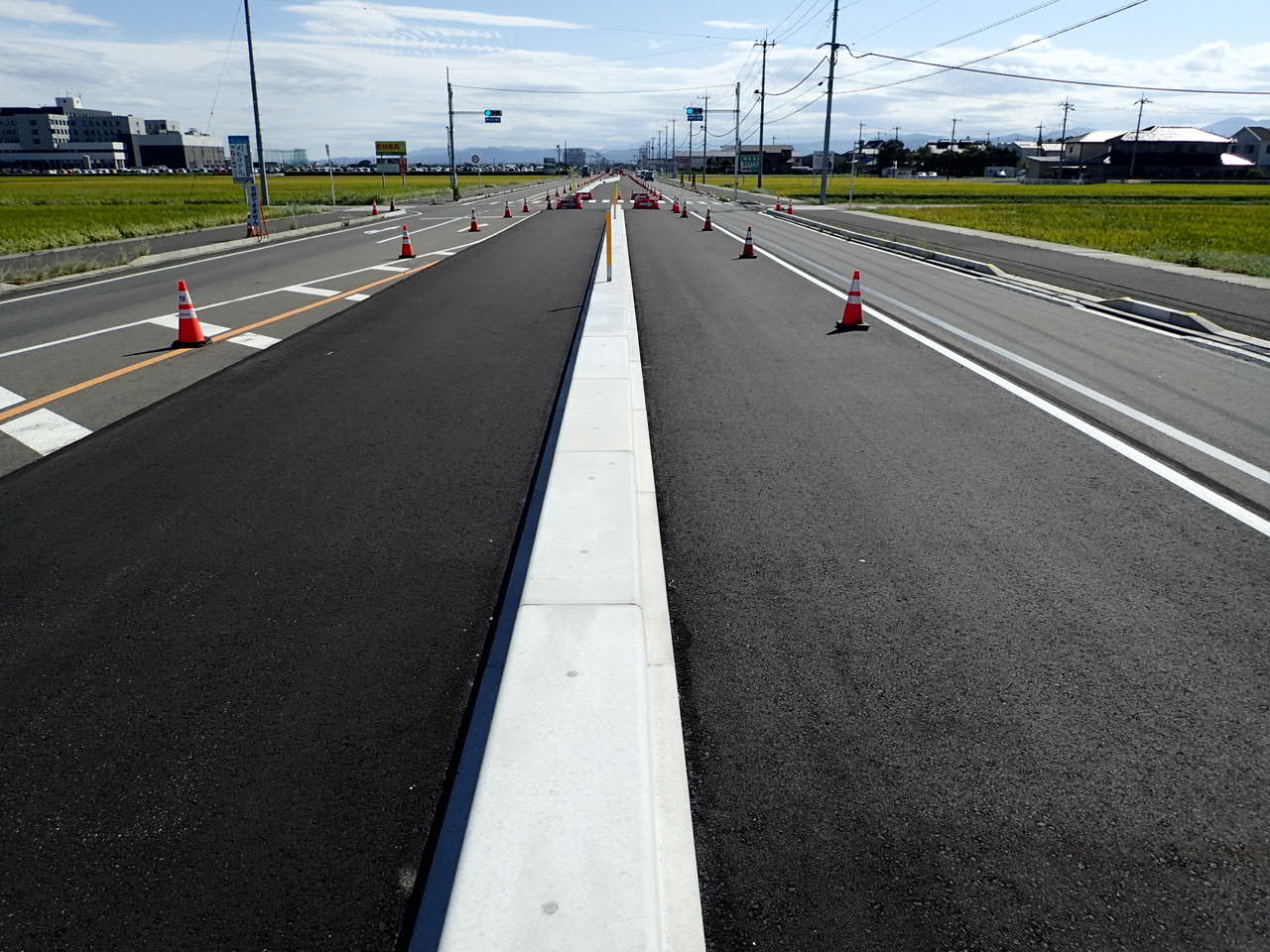 写真：舗装された道路