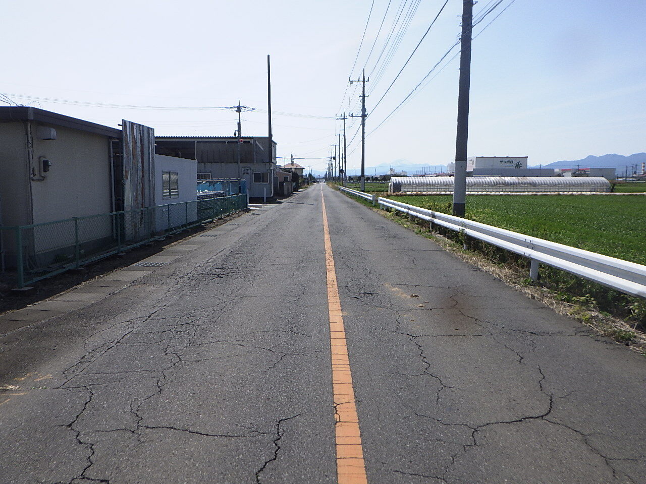 写真:上川淵地区 舗装改良工事(舗装特6号)の工事前