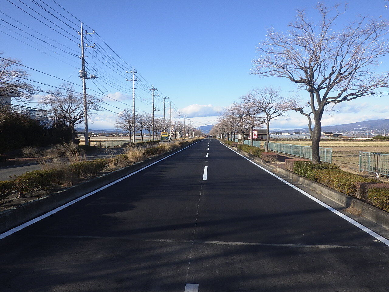 写真:単独道路維持修繕事業(舗装(適管債))舗装補修工事の工事後