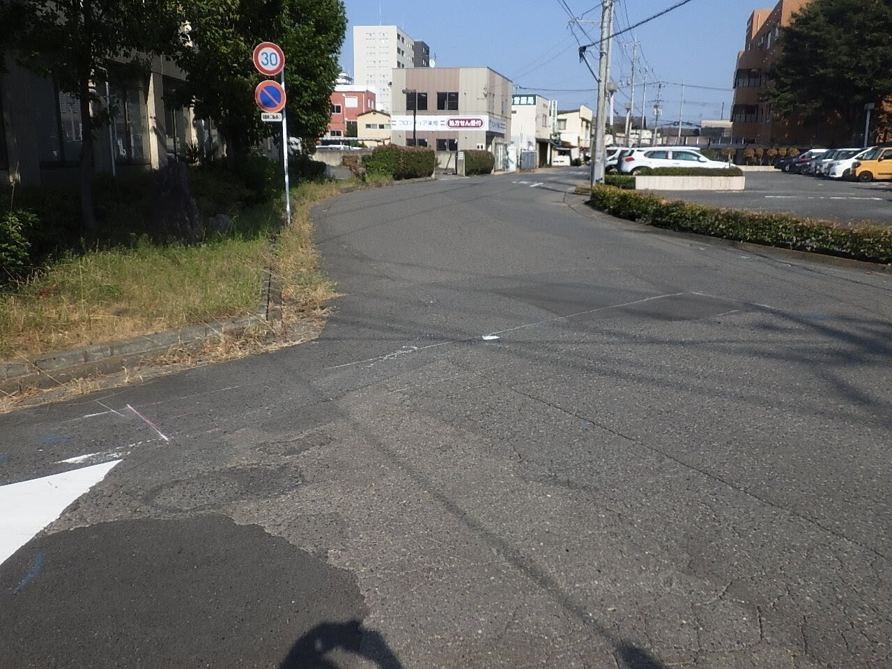 写真:本庁管内配水管布設替工事(耐震第1号)の工事前