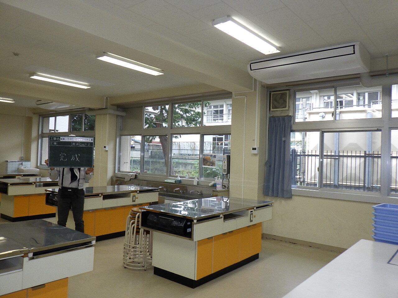 写真:城東小学校空調設備更新ほか工事の工事後